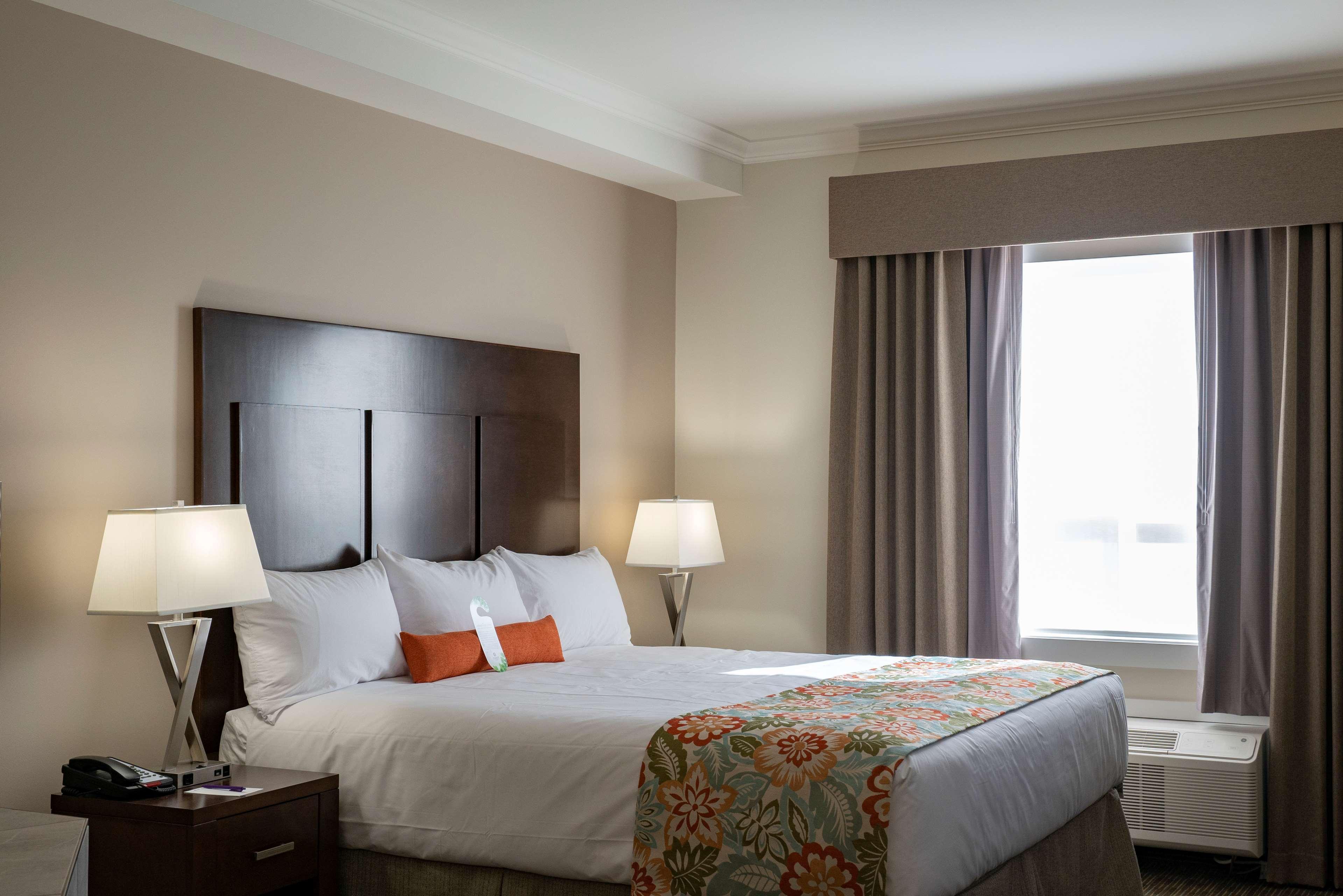 Coast Oliver Hotel Exterior photo