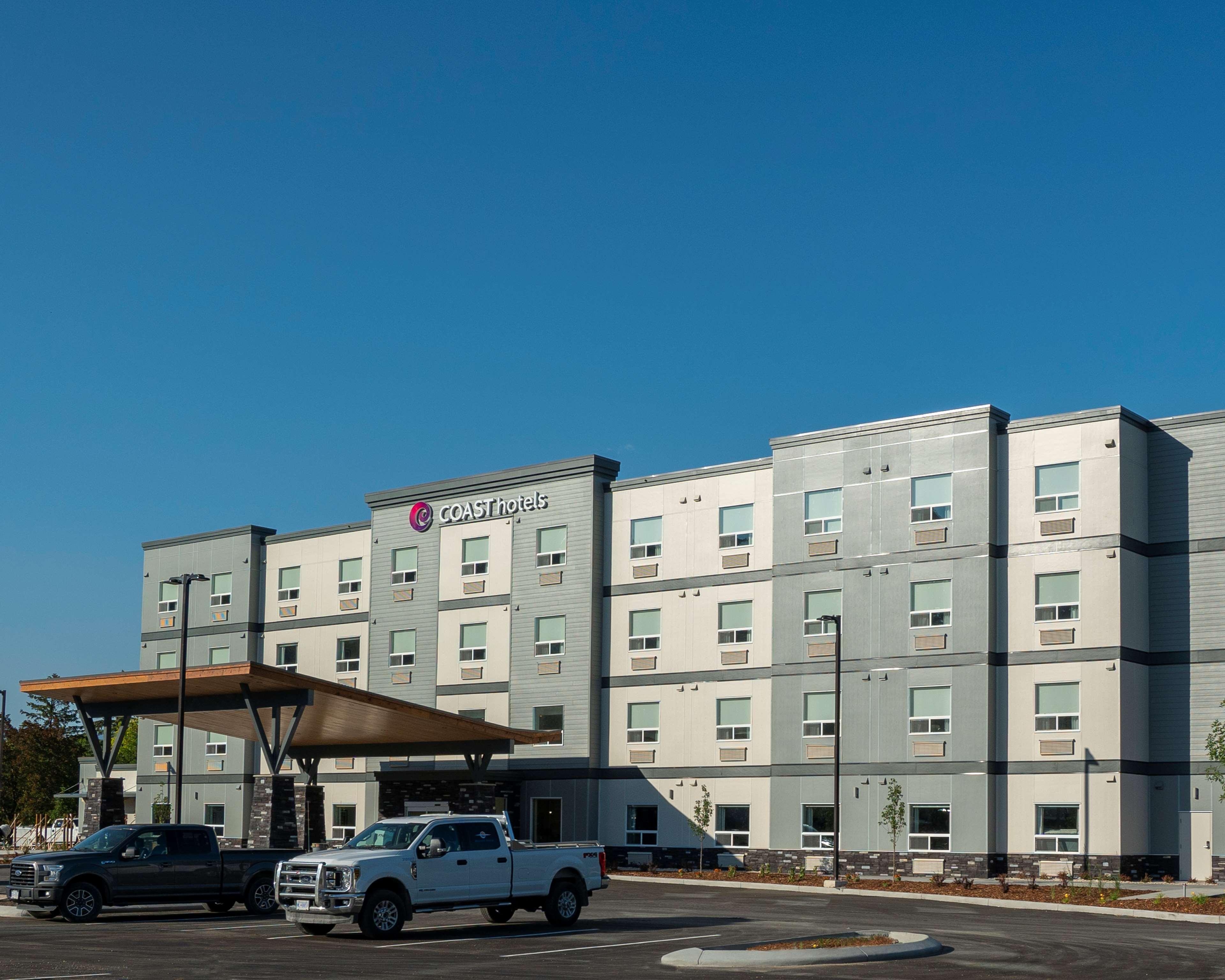 Coast Oliver Hotel Exterior photo